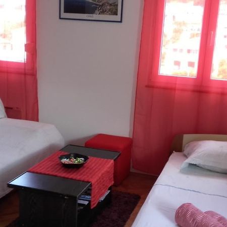 Apartment Max 오미스 외부 사진