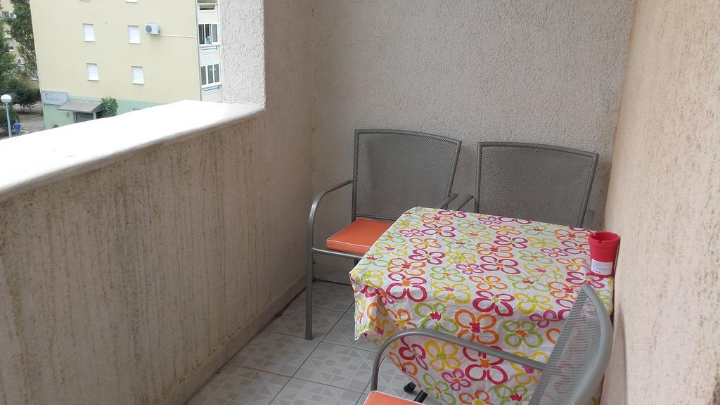 Apartment Max 오미스 외부 사진