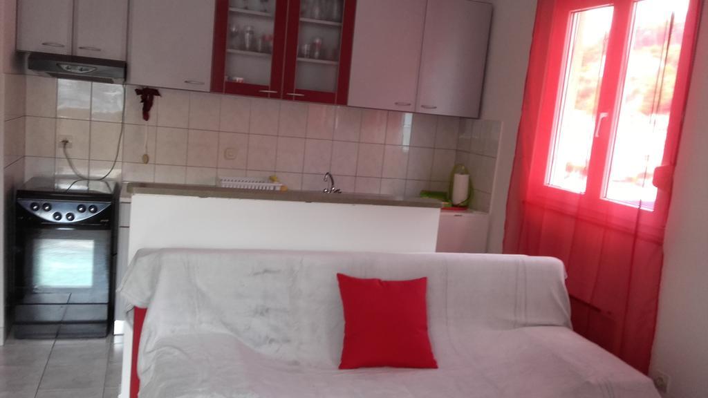 Apartment Max 오미스 외부 사진