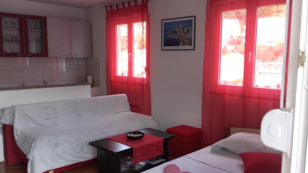 Apartment Max 오미스 외부 사진
