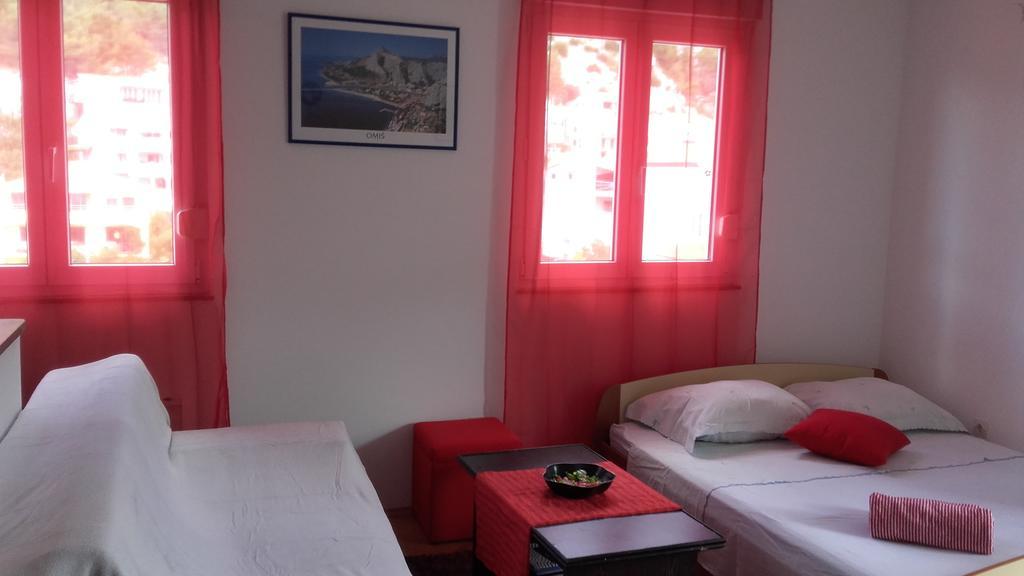 Apartment Max 오미스 외부 사진