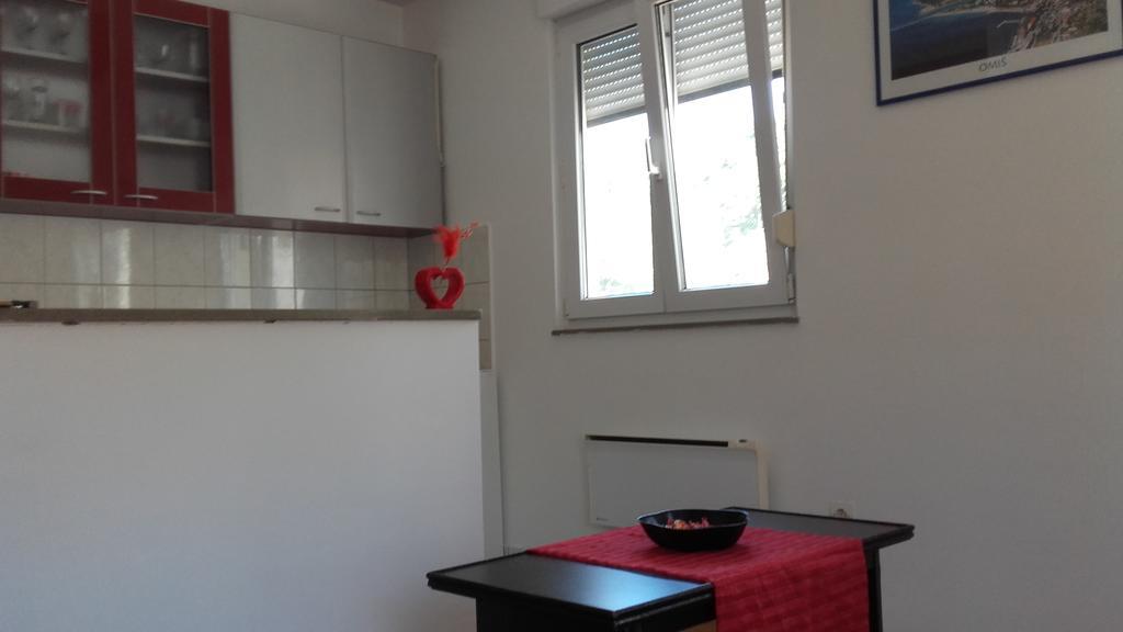 Apartment Max 오미스 외부 사진